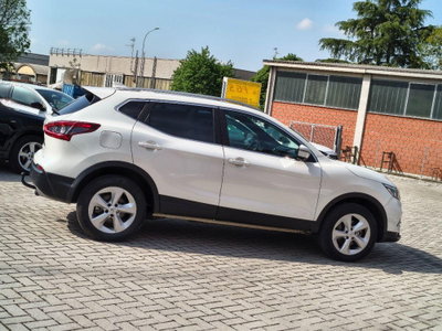 Nissan Qashqai 1.6 dCi 4WD Tekna (9)