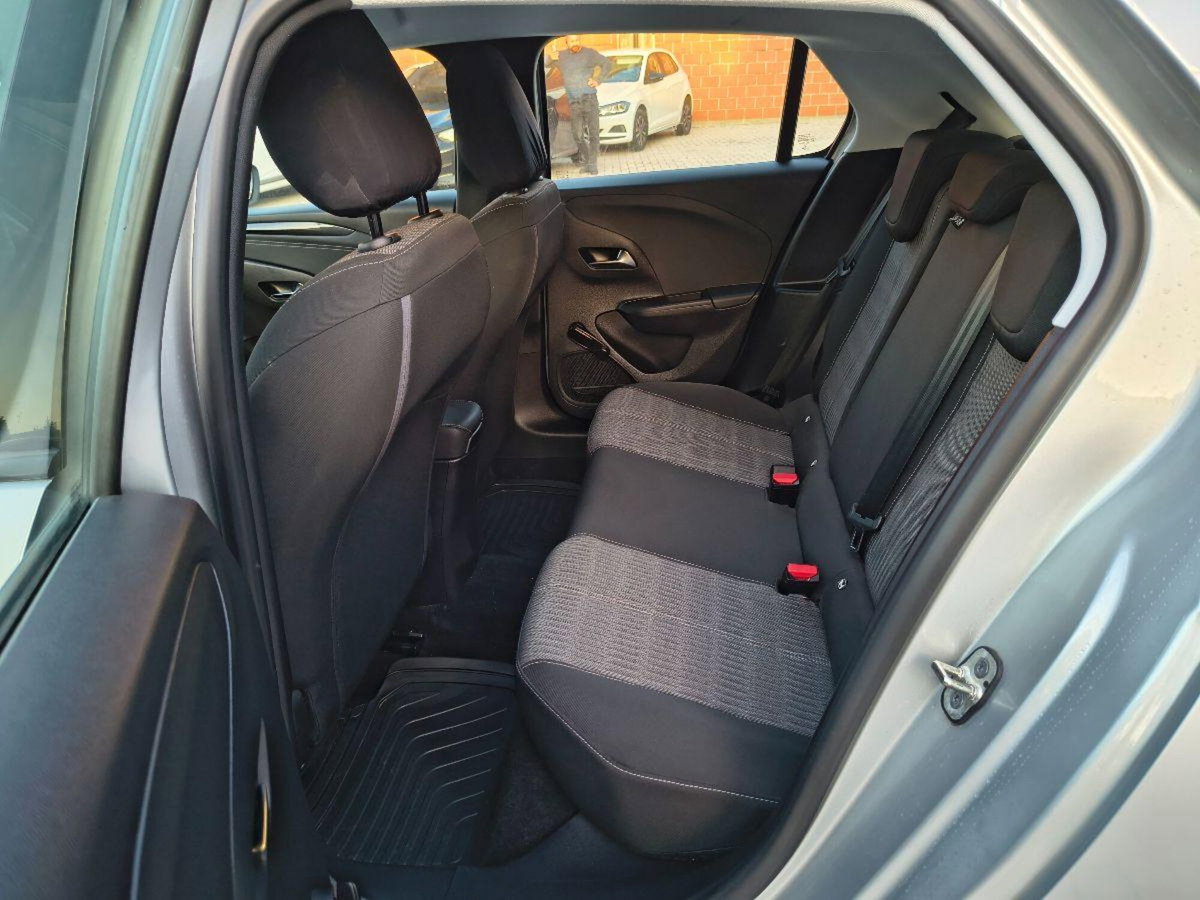 Opel Corsa 1.2 GS s&s 75cv (13)
