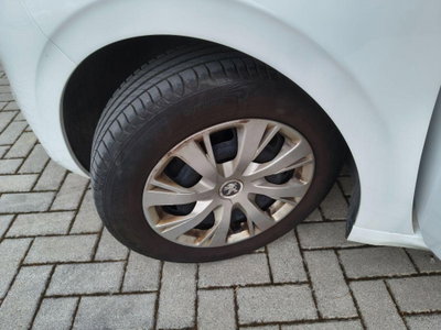 Peugeot 208 82 Stop&Start 5 porte Allure (18)