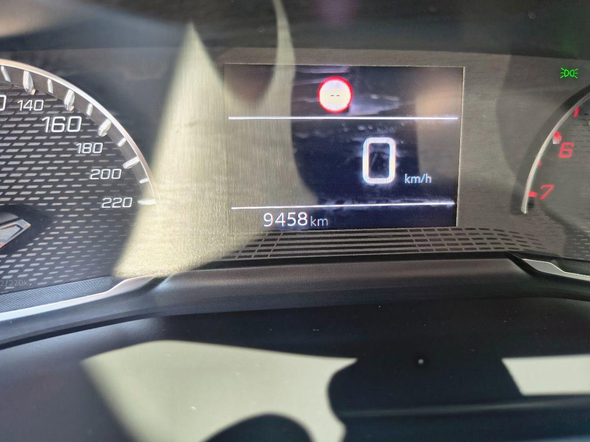 Peugeot 208 PureTech 100 Stop&Start EAT8 5 porte Allure Navi Pack (20)