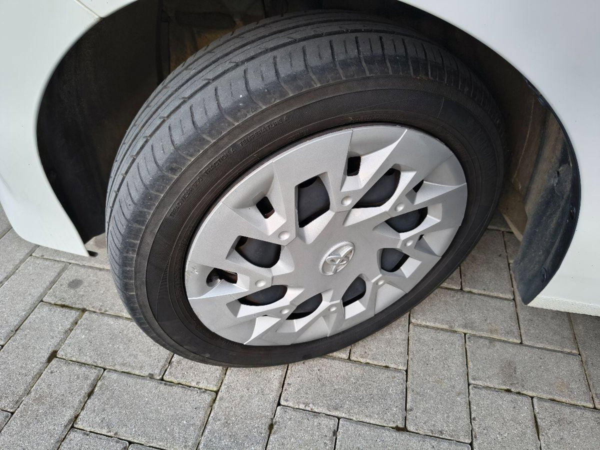 Toyota Aygo 1.0 VVT-i 72 CV 5 porte x-fun (18)