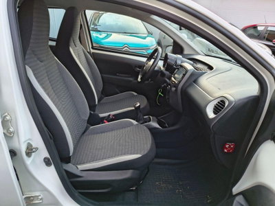 Toyota Aygo 1.0 VVT-i 72 CV 5 porte x-fun (8)