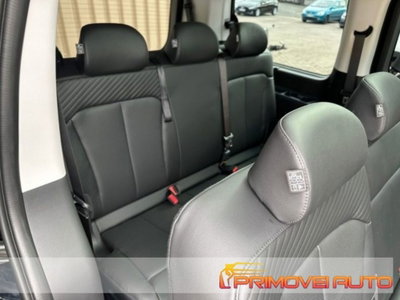 Hyundai Staria 2.2 awd auto (3)