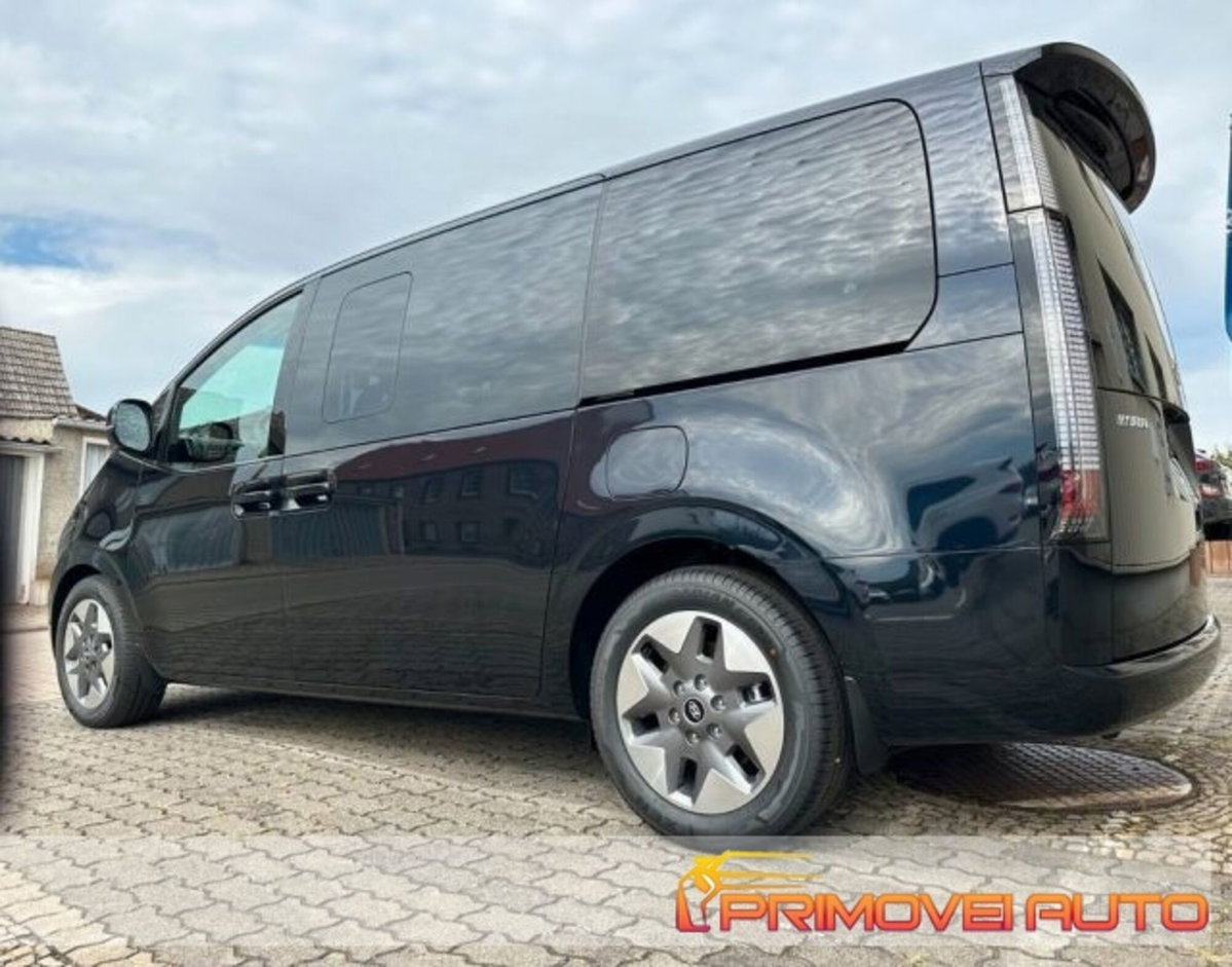 Hyundai Staria 2.2 awd auto (6)