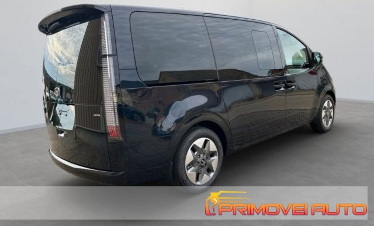 Hyundai Staria 2.2 awd auto (7)