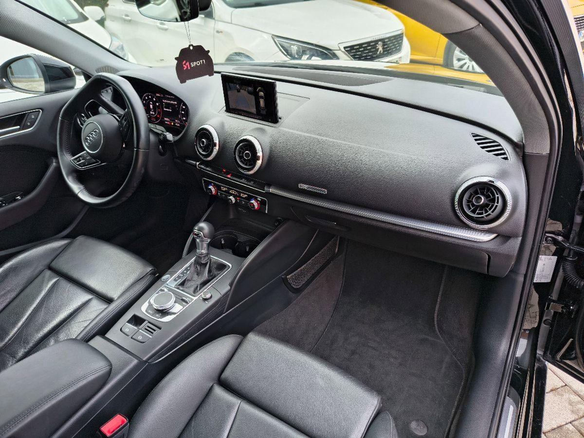 Audi A3 Sportback 30 TFSI S tronic Sport (11)