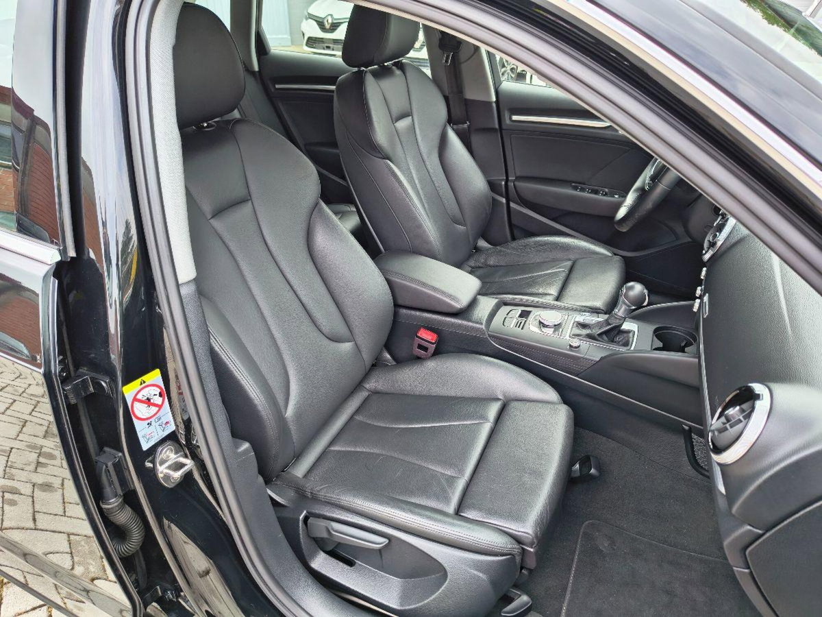 Audi A3 Sportback 30 TFSI S tronic Sport (9)
