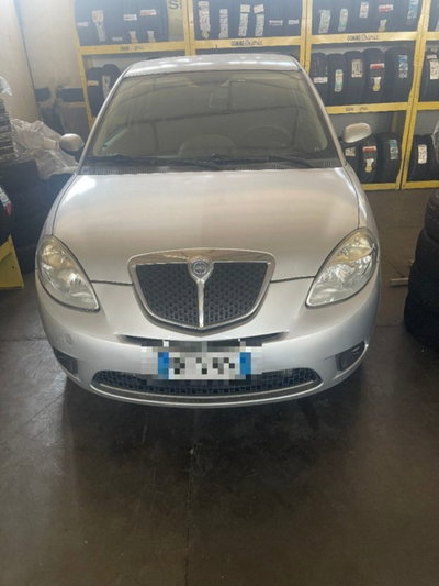 Lancia Ypsilon 1.2 Argento (3)