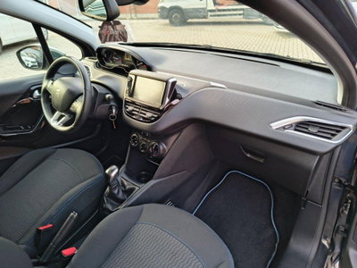 Peugeot 208 82 5 porte Allure (11)