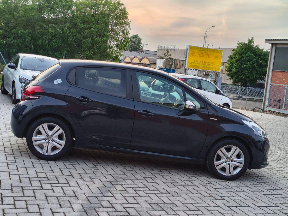 Peugeot 208 82 5 porte Allure (8)