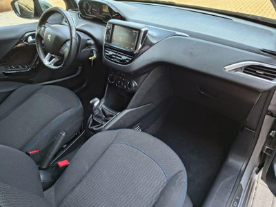 Peugeot 208 82 5 porte Touch (11)