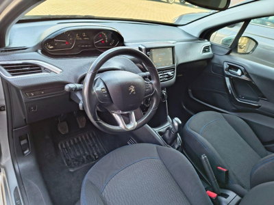 Peugeot 208 82 5 porte Touch (18)