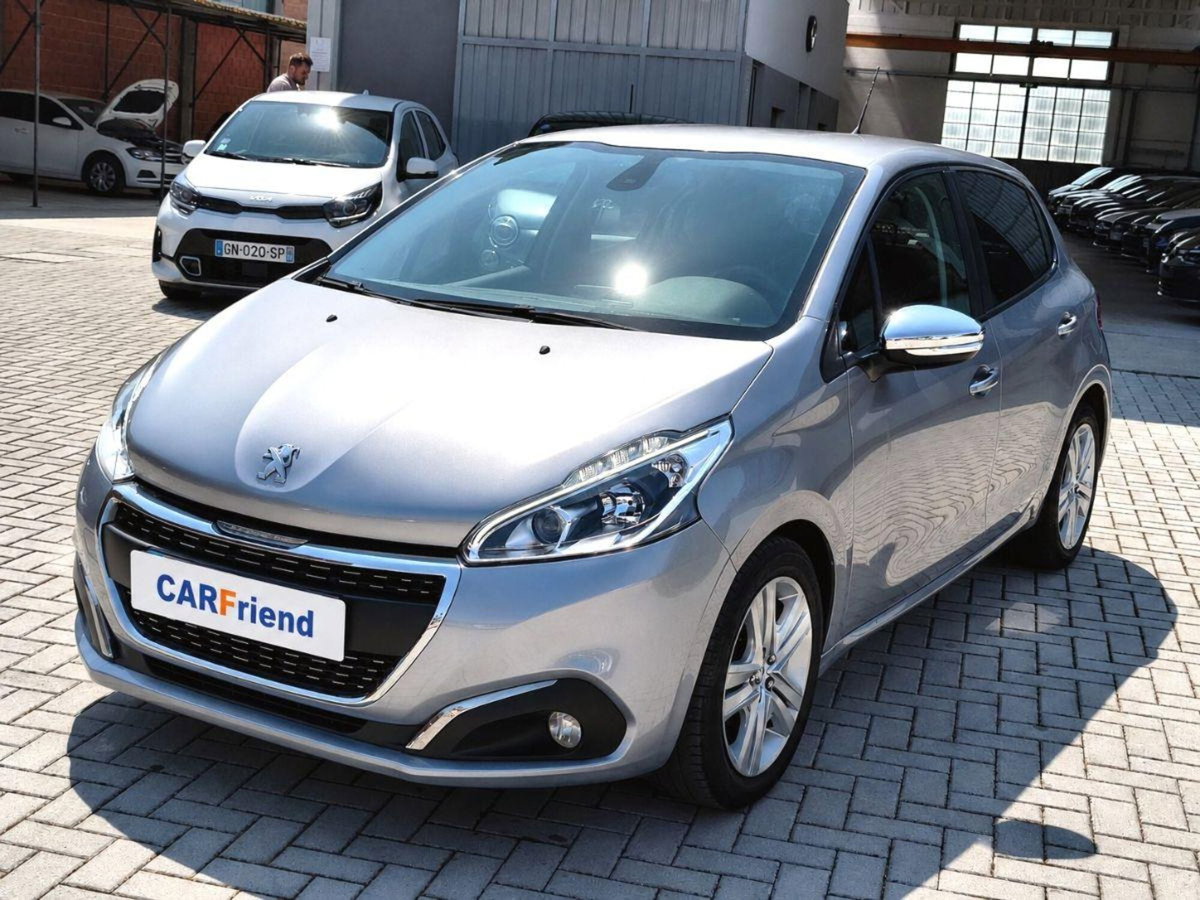 Peugeot 208 82 5 porte Touch (4)