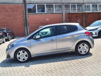 Peugeot 208 82 5 porte Touch (5)