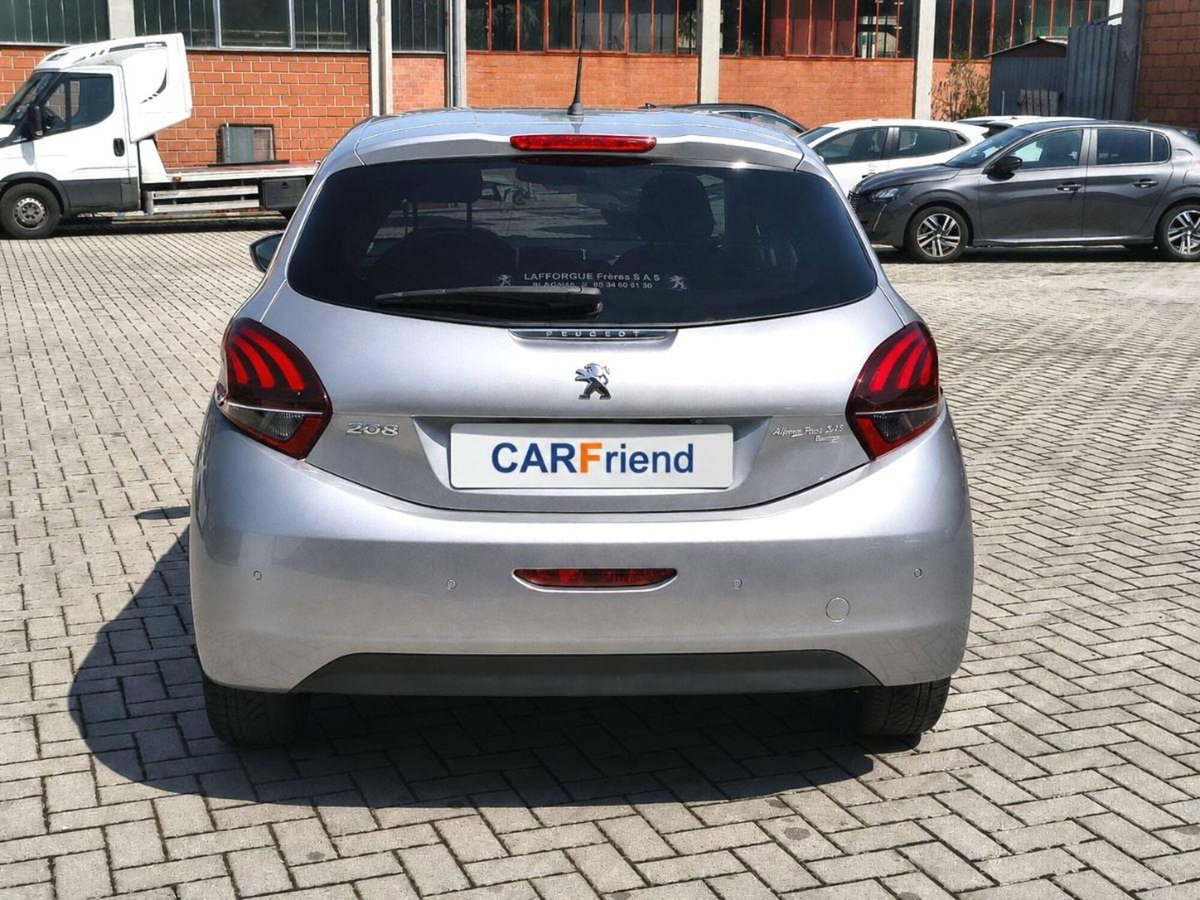 Peugeot 208 82 5 porte Touch (7)