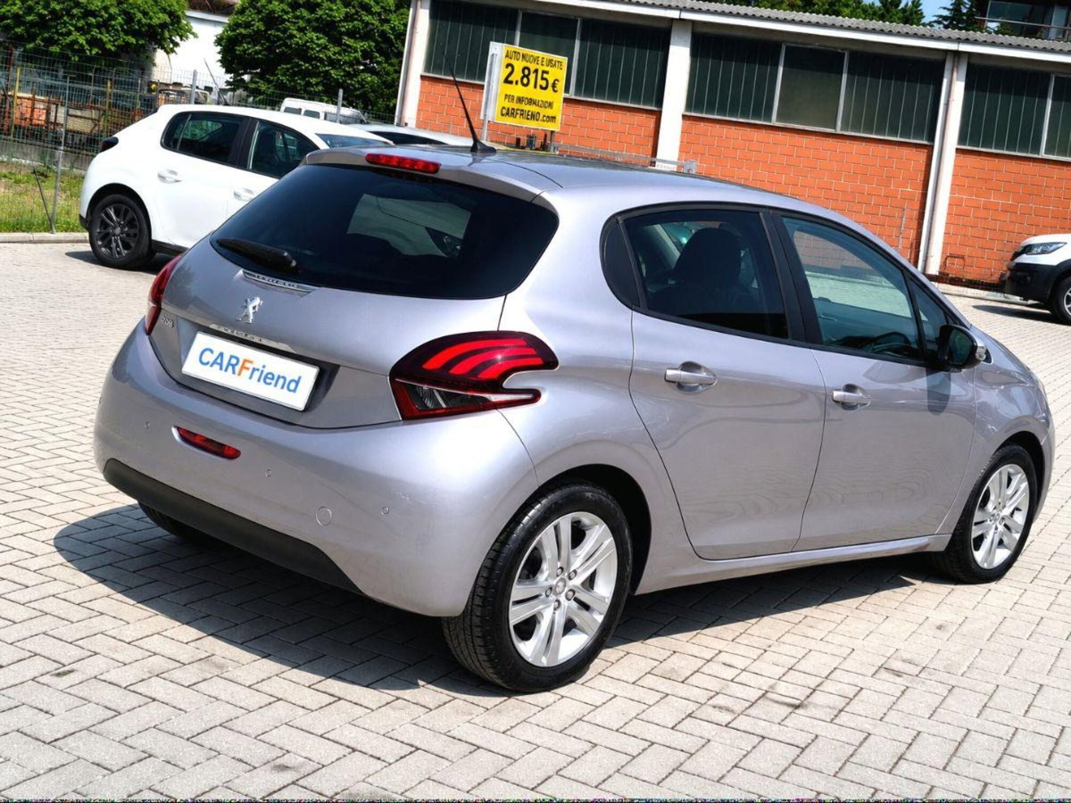 Peugeot 208 82 5 porte Touch (8)