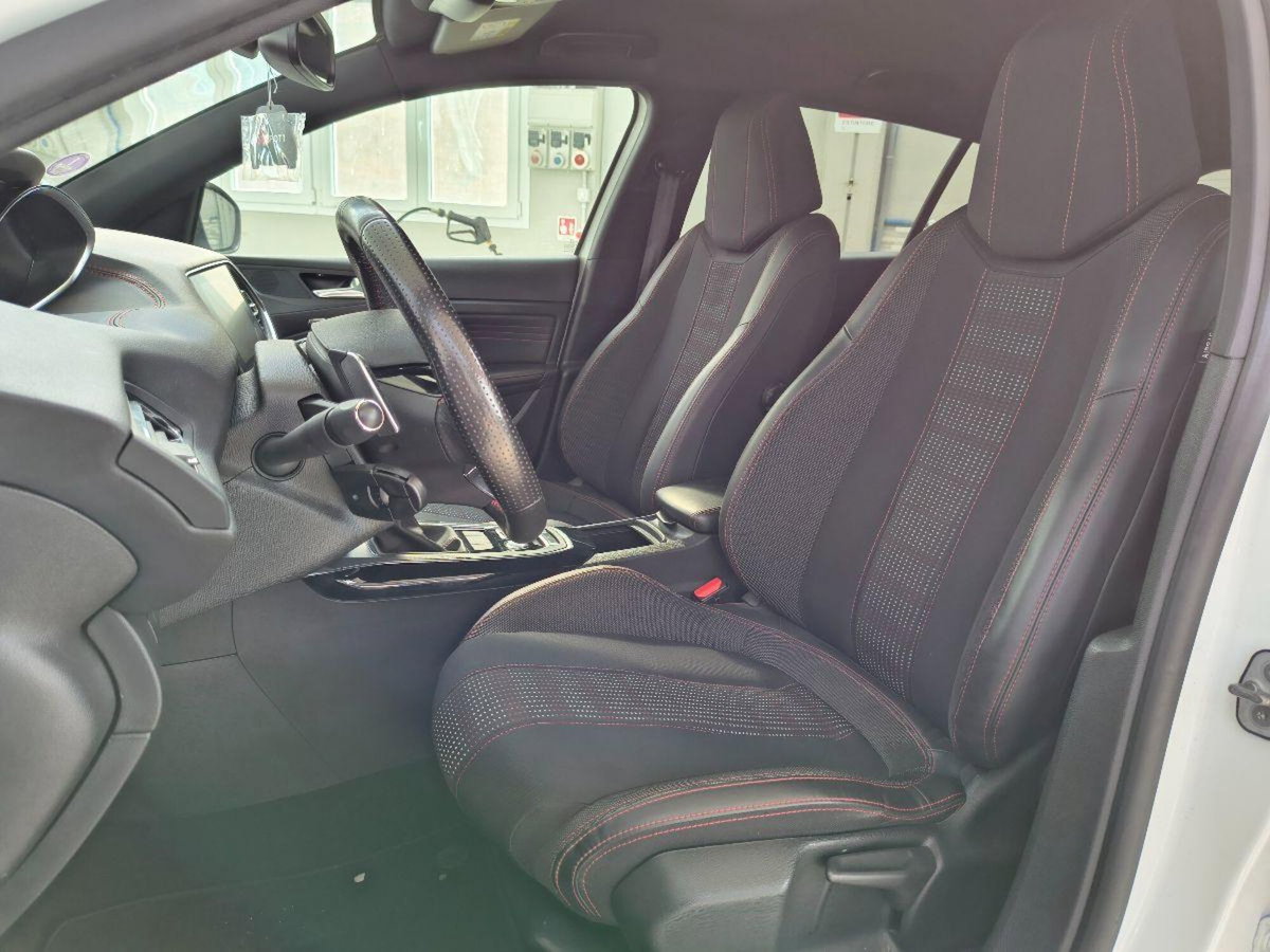 Peugeot 308 PureTech Turbo 130 S&S EAT6 GT Line (14)