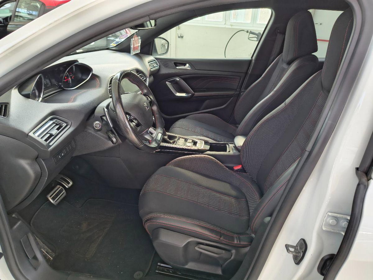 Peugeot 308 PureTech Turbo 130 S&S EAT6 GT Line (15)