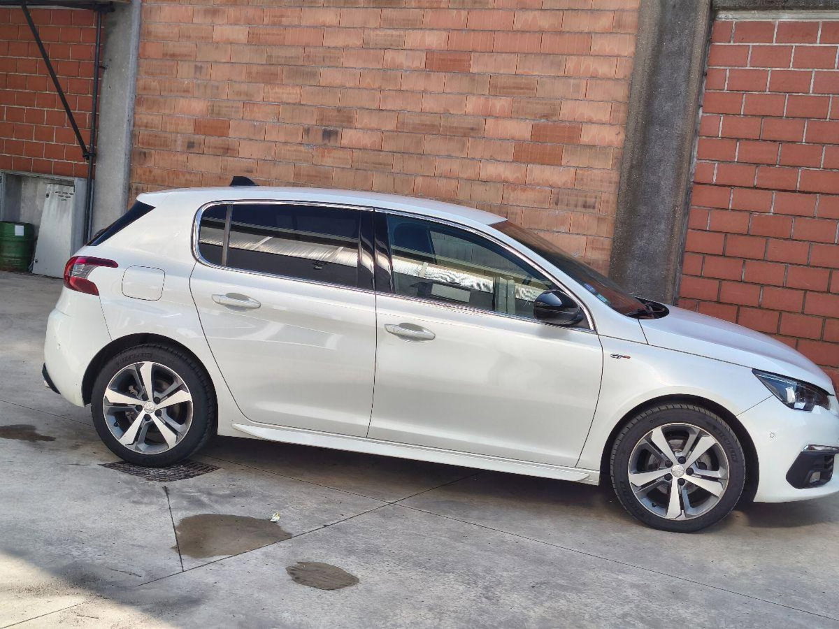 Peugeot 308 PureTech Turbo 130 S&S EAT6 GT Line (7)
