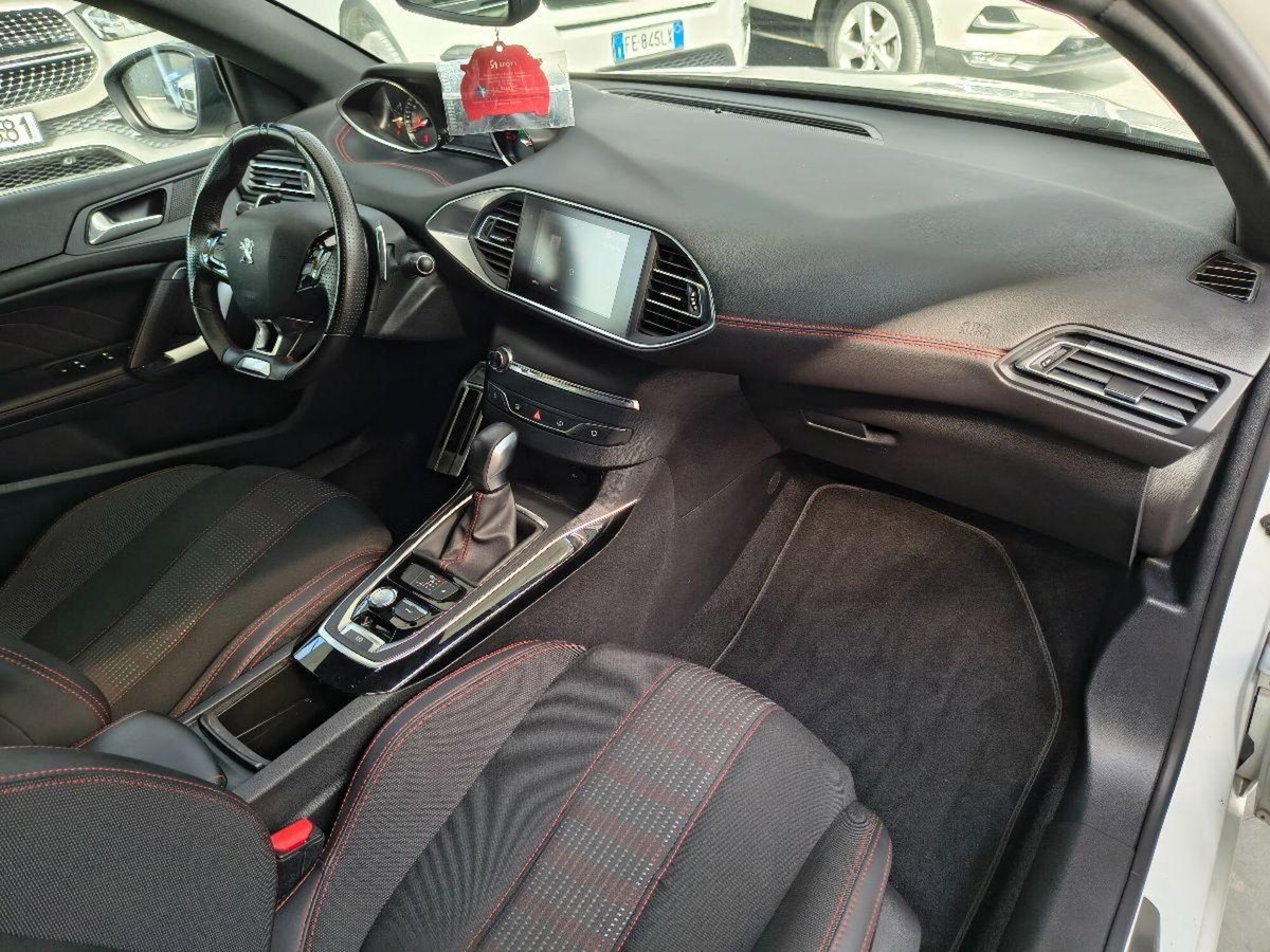 Peugeot 308 PureTech Turbo 130 S&S EAT6 GT Line (9)