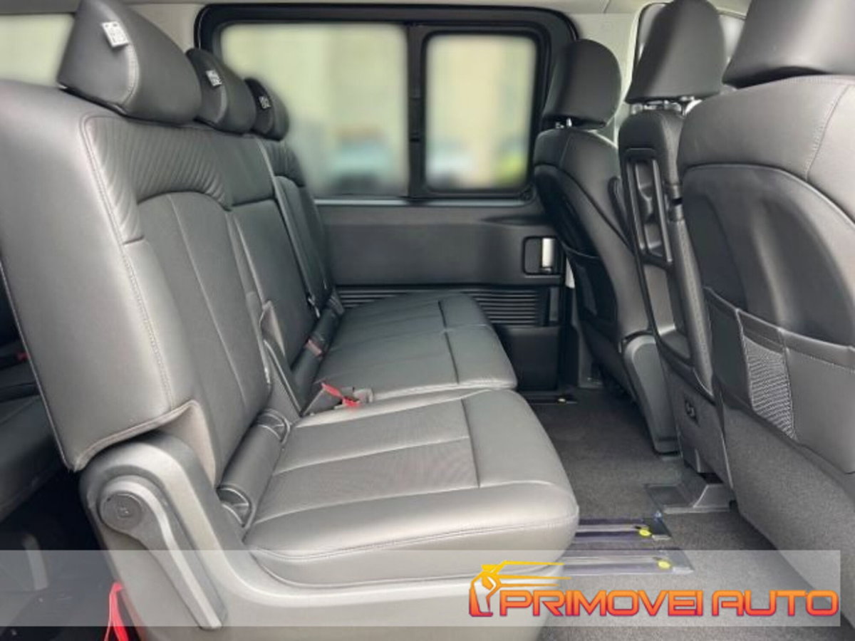 Hyundai Staria 2.2 awd auto (3)