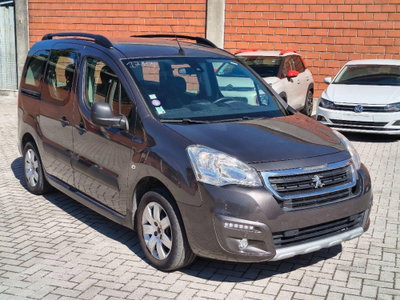 Peugeot Partner VTi 120 Outdoor (4)