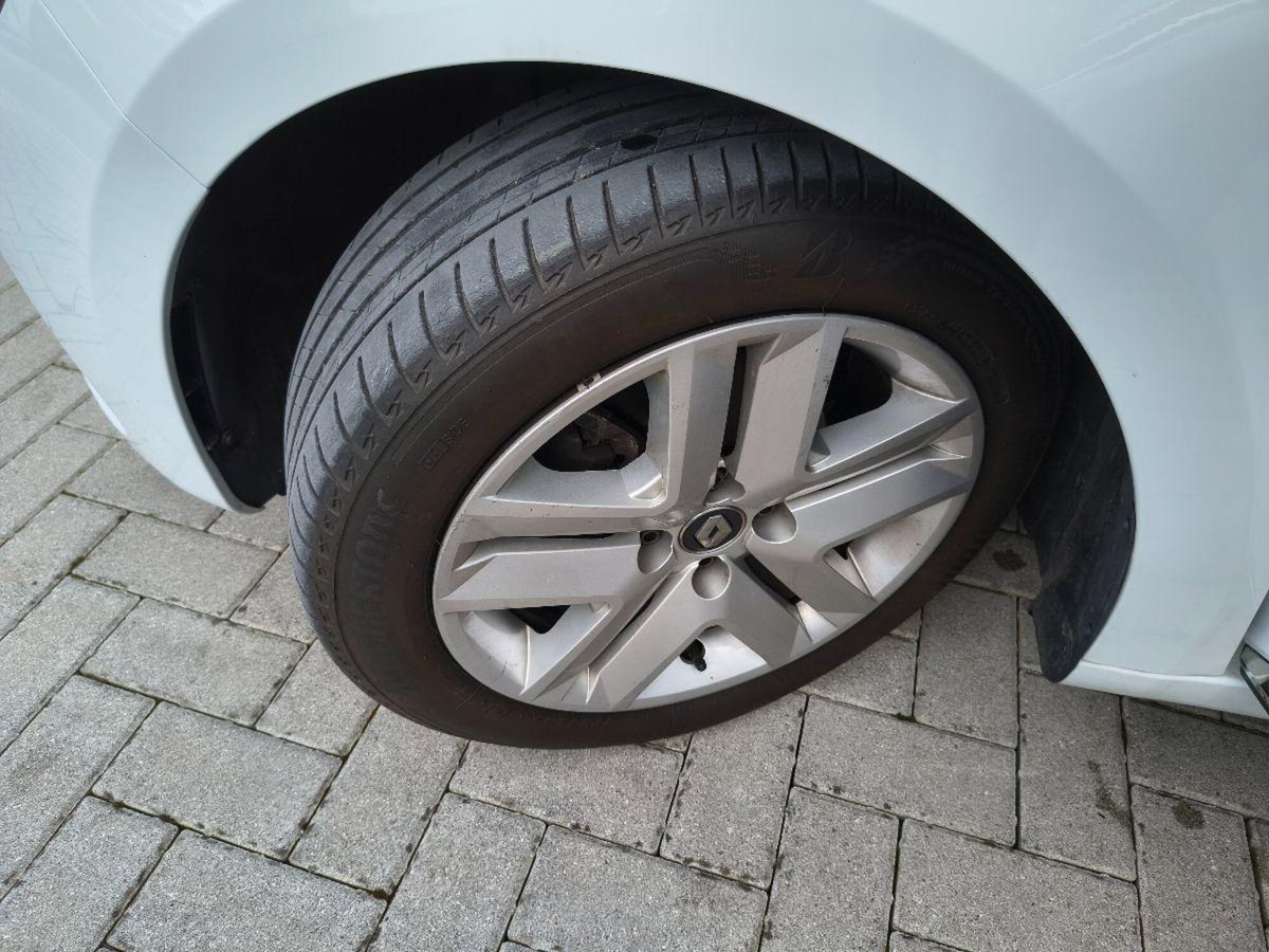 Renault Clio TCe 90 CV 5 porte Intens (19)