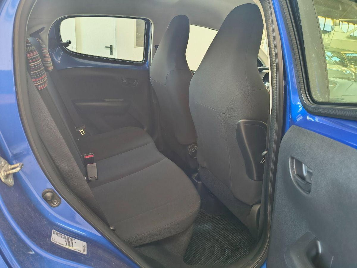 Citroen C1 C1 VTi 72 5 porte Live (12)