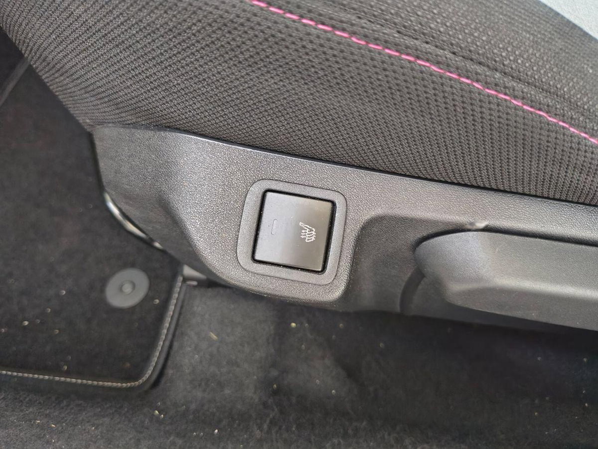 Citroen C1 C1 VTi 72 5 porte Live (17)