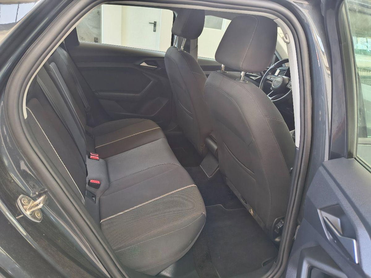 Audi A1 Sportback 25 TFSI Admired (11)