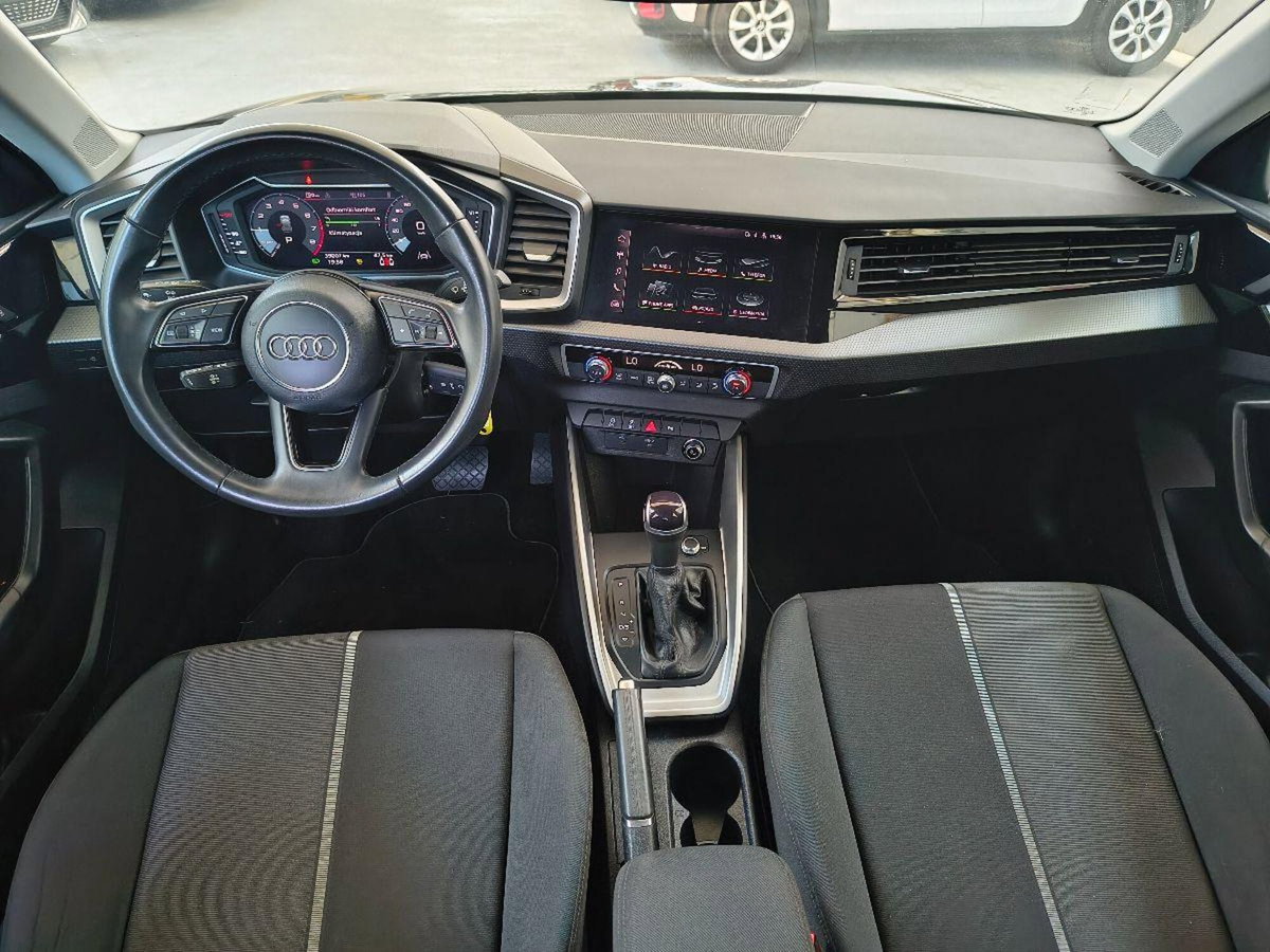 Audi A1 Sportback 25 TFSI Admired (13)