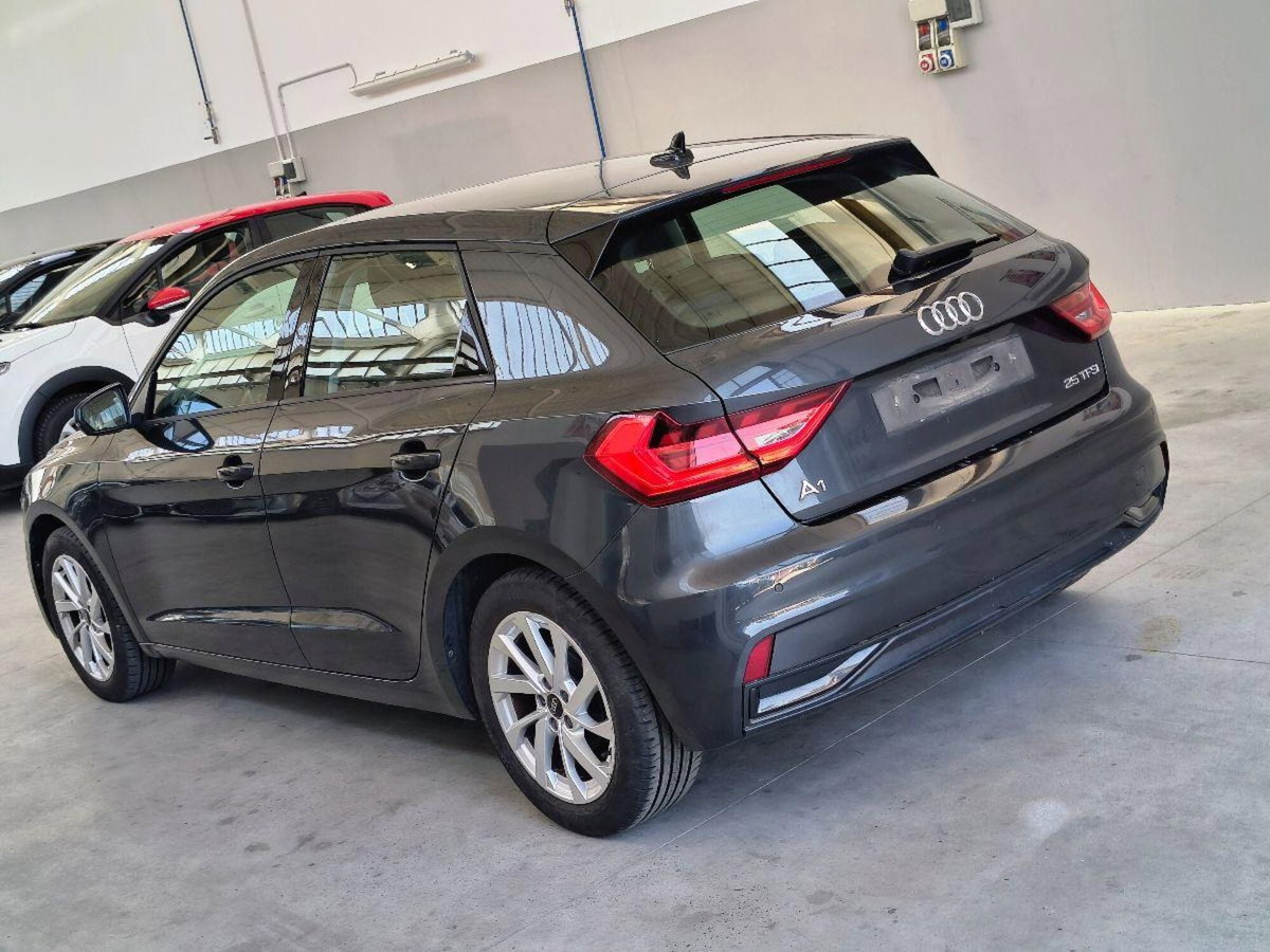 Audi A1 Sportback 25 TFSI Admired (5)