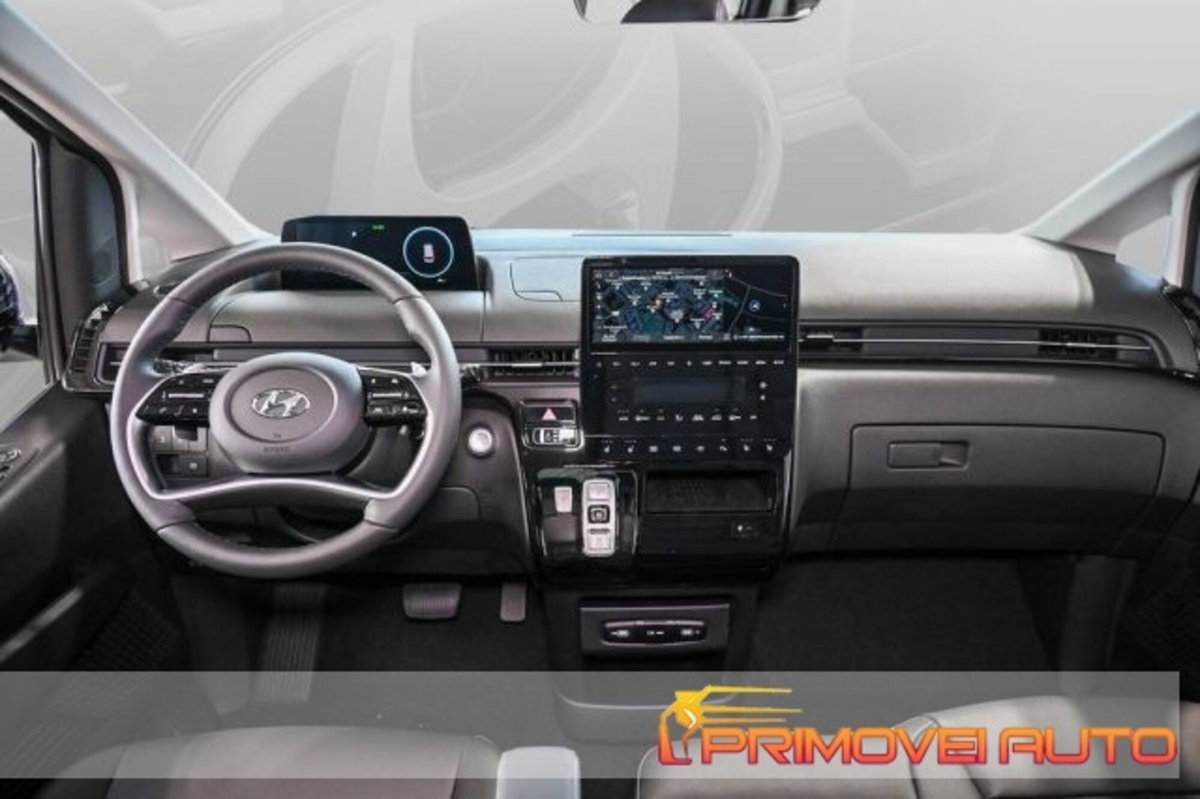 Hyundai Staria 2.2 2wd auto