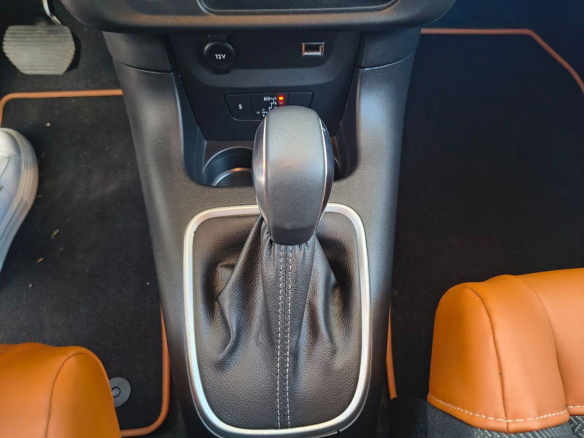 Citroen C3 PureTech 110 S&S EAT6 Shine Pack (18)