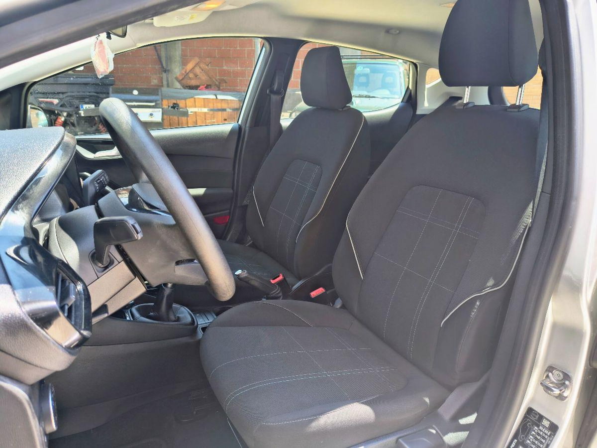 Ford Fiesta 1.1 85 CV 5 porte Plus (14)