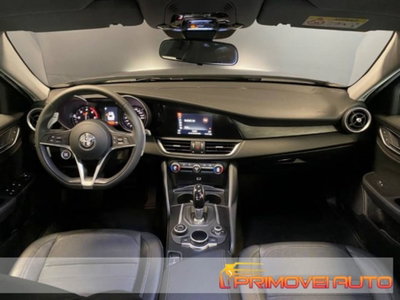 Alfa Romeo Giulia 2.2 Turbodiesel 150 CV AT8 Business (2)