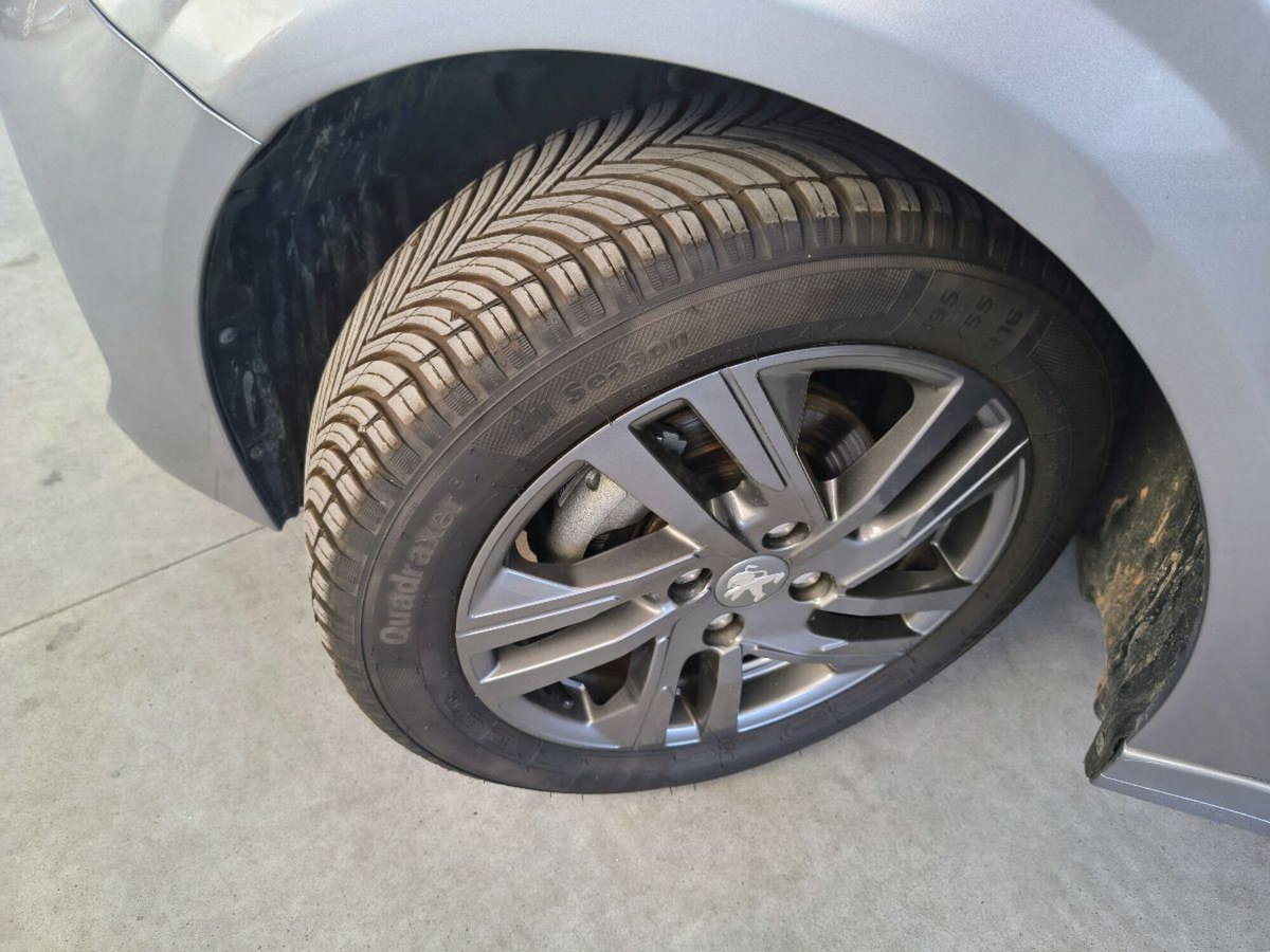 Peugeot 208 PureTech 75 Stop&Start 5 porte Like (17)
