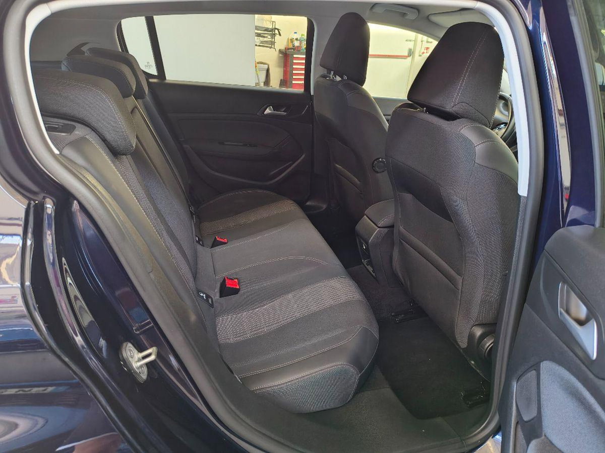 Peugeot 308 PureTech Turbo 130 S&S Allure Pack (11)