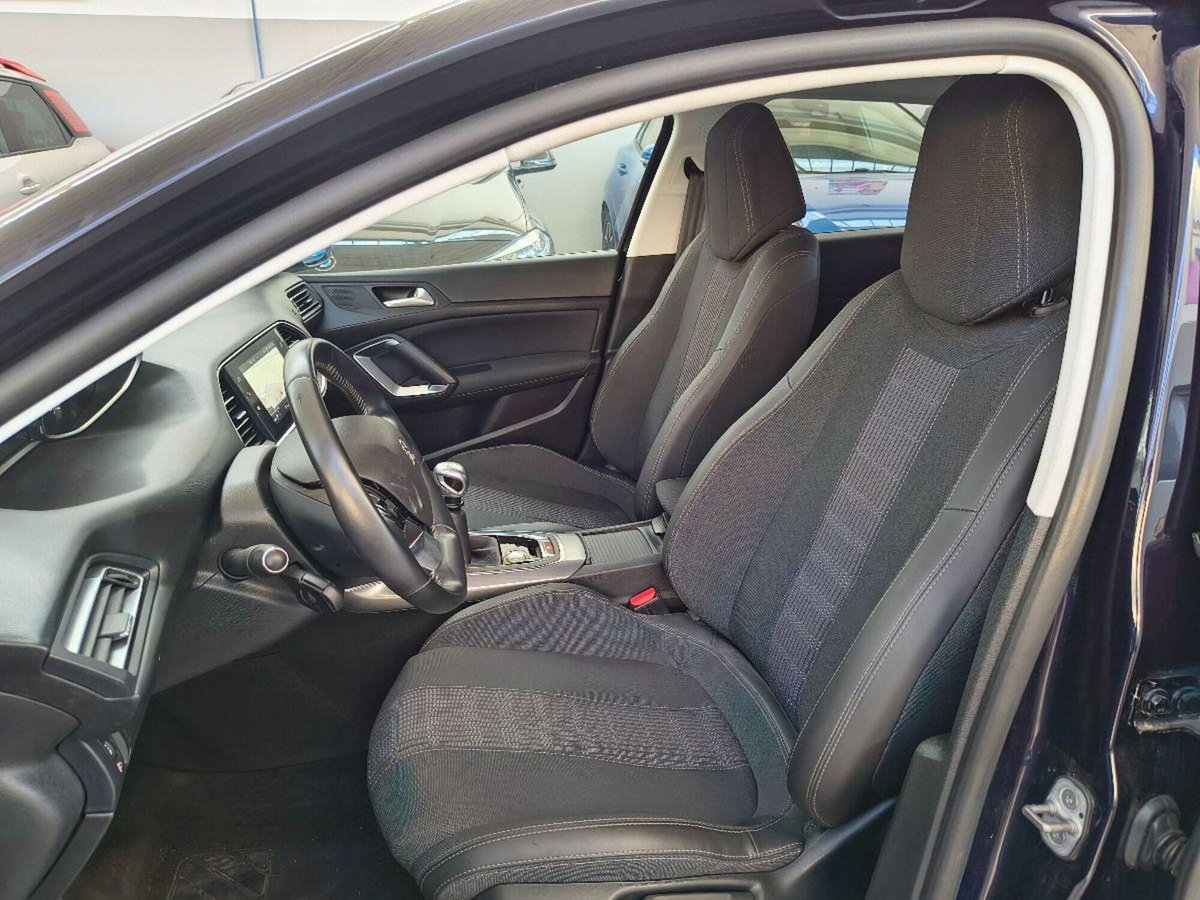 Peugeot 308 PureTech Turbo 130 S&S Allure Pack (16)