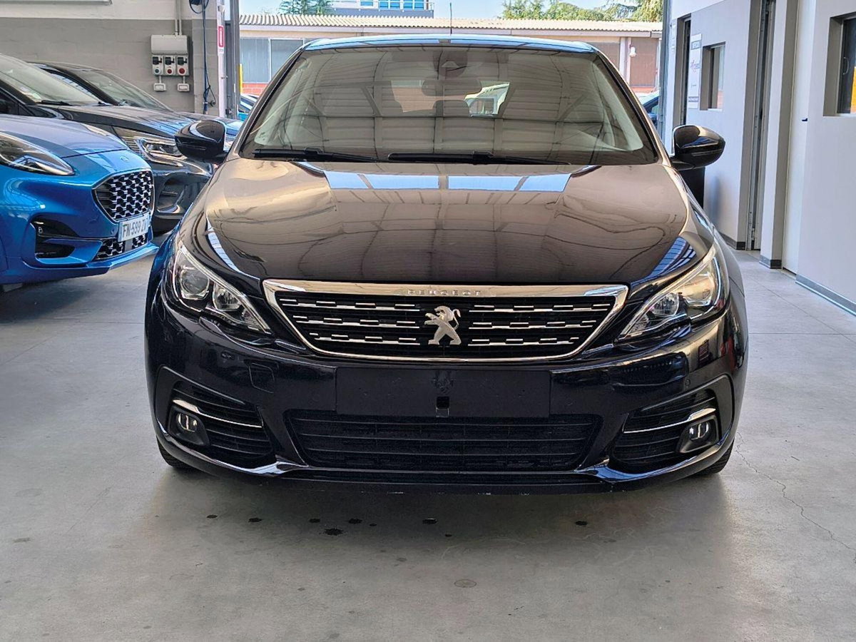 Peugeot 308 PureTech Turbo 130 S&S Allure Pack (3)