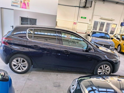 Peugeot 308 PureTech Turbo 130 S&S Allure Pack (8)