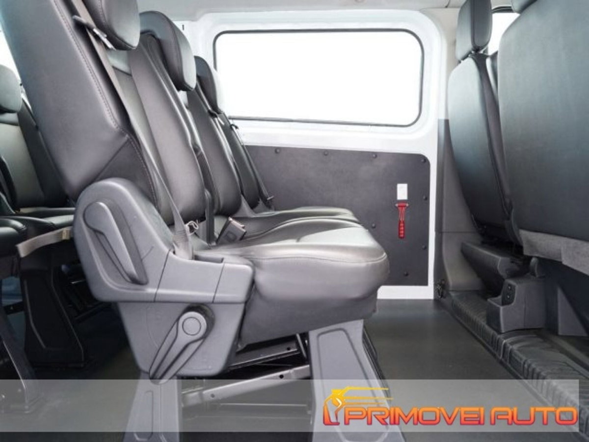 Ford Transit Custom Furgone 340 2.0 TDCi 130 PL Combi Trend (8)