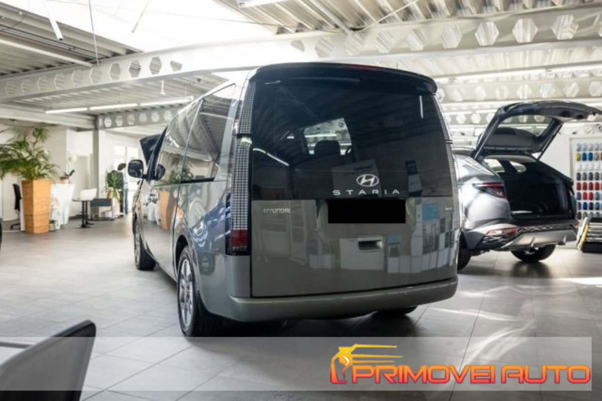 Hyundai Staria 2.2 awd auto (4)