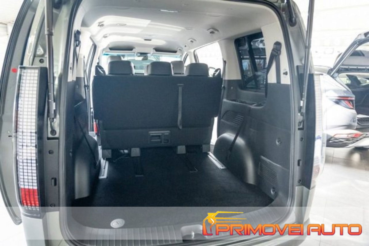 Hyundai Staria 2.2 awd auto (6)