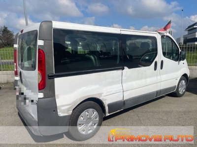 Opel Vivaro Furgone 27 2.0 CDTI PC-TN Combi 9 posti Fap usato