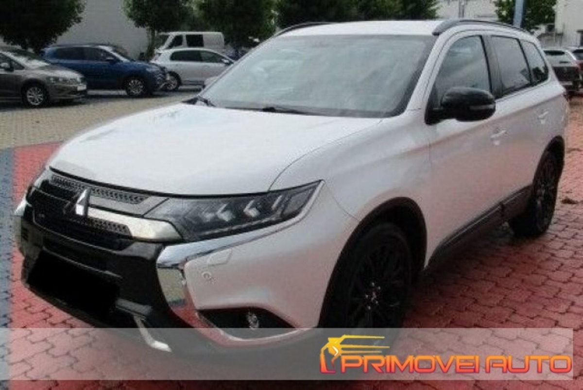 Mitsubishi Outlander 2.0 MIVEC 4WD CVT Intense (4)