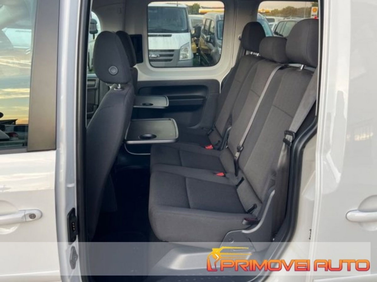 Volkswagen Caddy 2.0 TDI 150 CV DSG (4)