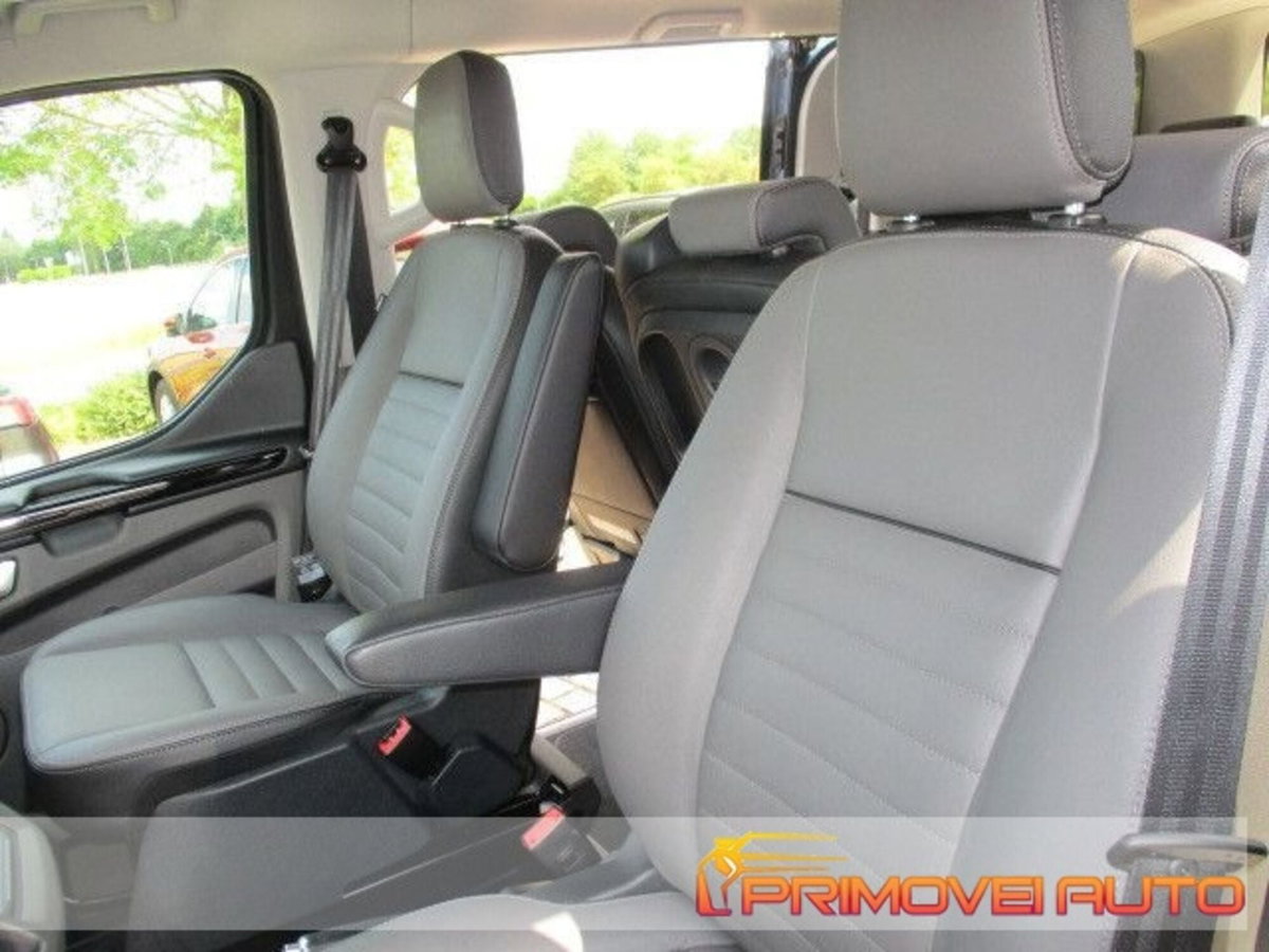 Ford Tourneo Custom 320 2.0 EcoBlue 130CV MHEV PC Titanium (2)