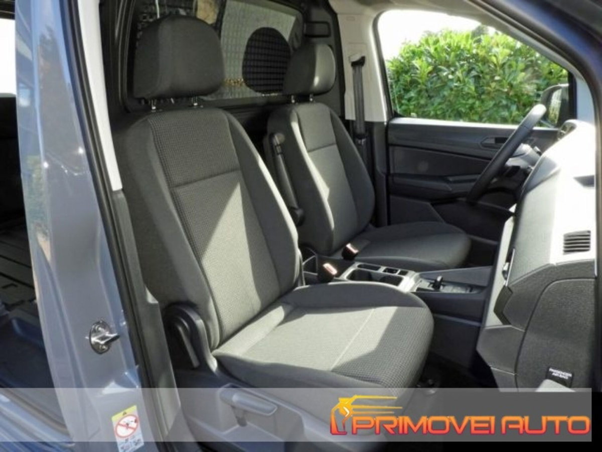 Volkswagen Caddy 1.5 TSI 114 CV DSG Style (3)