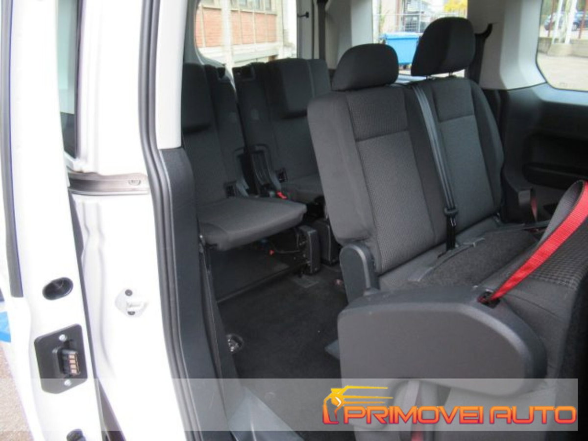 Volkswagen Caddy 2.0 TDI 102 CV (11)